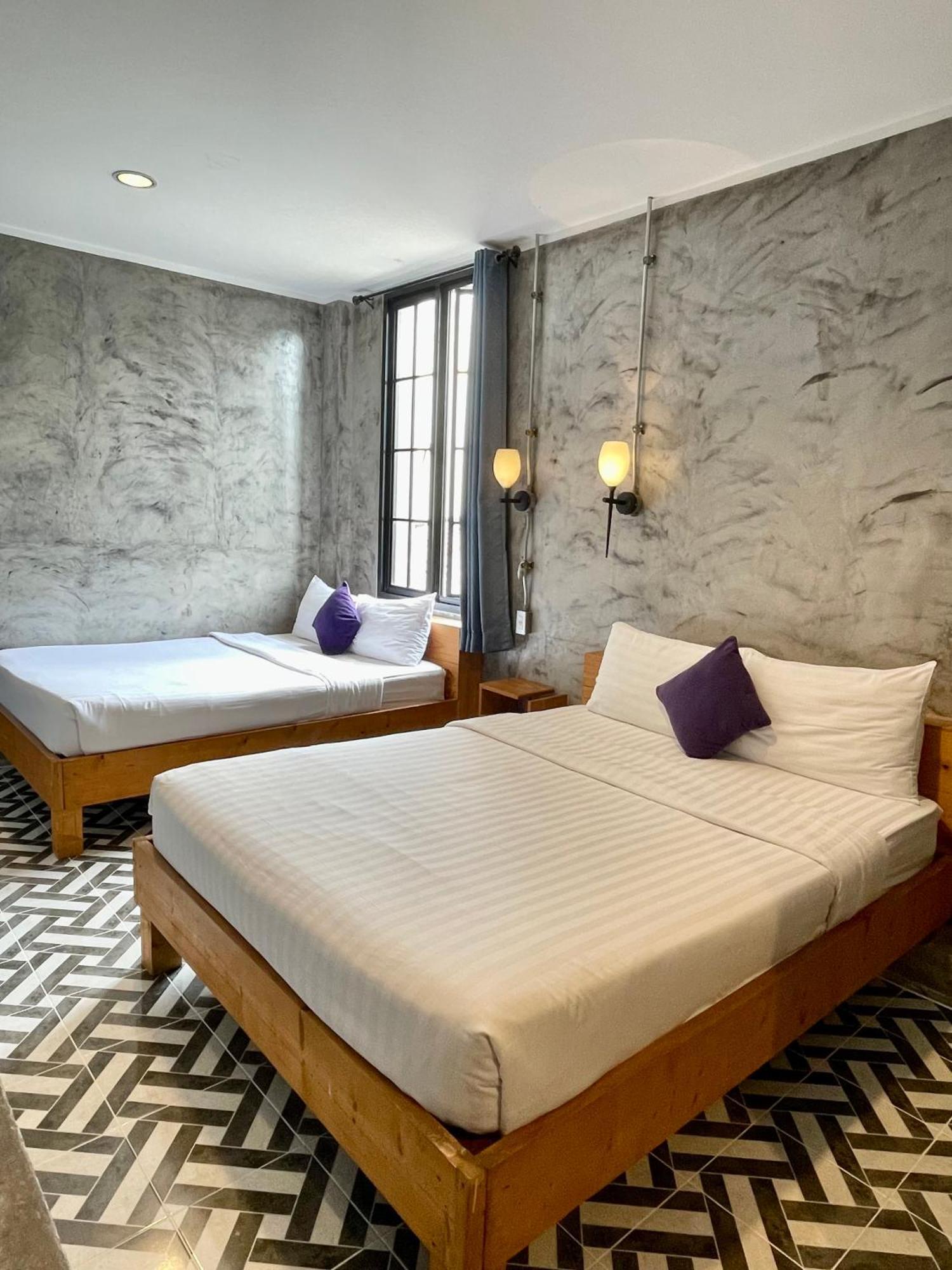 Na Siam Guesthouse Phuket Extérieur photo